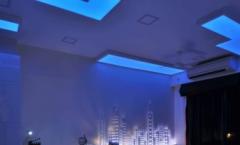 Neona griestu apgaismojums: priekšrocības un trūkumi, rāmja uzstādīšana un apgaismojuma pieslēgums Neona apgaismojums telpā